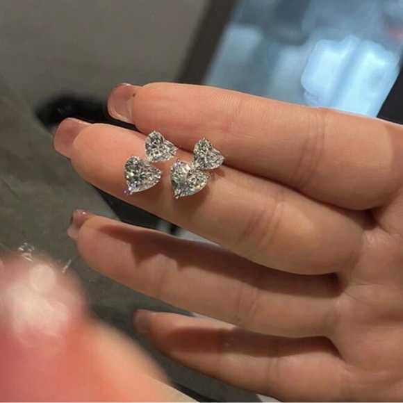 Luxe solid 925 sterling sliver double heart rhinestone stud earrings - Picture 4 of 6